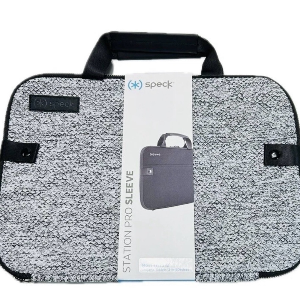 Speck Station Pro Sleeve - Gray and Black New With Tags